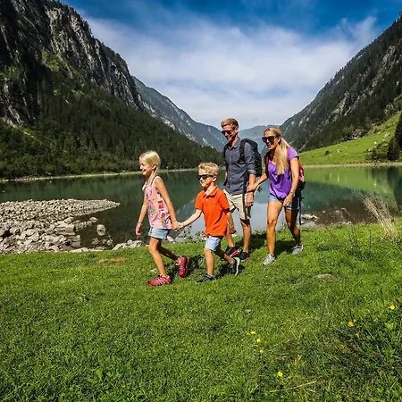 Апартаменти Monas *